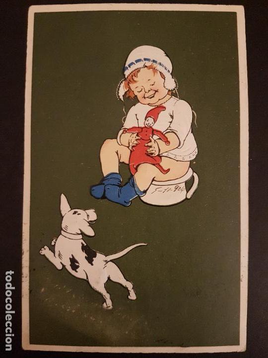 Postales: POSTAL EN RELIEVE BEBE EN ORINAL Y PERRO - Foto 1