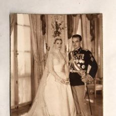 Postales: POSTAL, FOTOGRAFÍA OFICIAL BODAS REALES. PRINCIPES DE MONACO. RAINERO Y GRACE KELLY (A.1956)