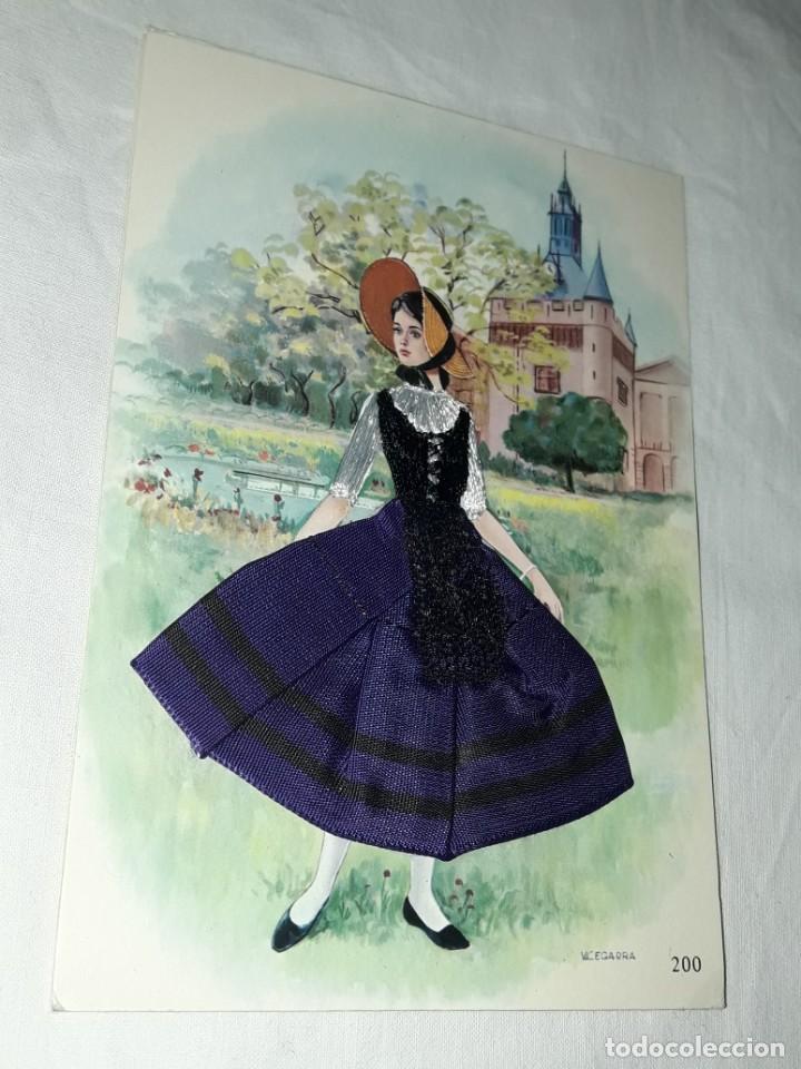 Postales: Bella postal Francesa bordada mujer con traje típico - Foto 3 - 259945120