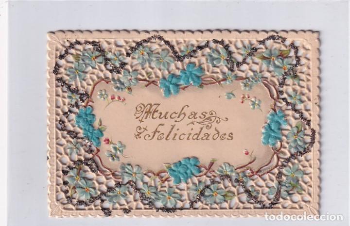 Cartoline: Felicitaci&oacute;n en relieve calada. 11,50 x 8 cm reverso en blanco Muchas Felicidades