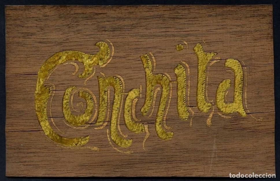 Postales: Postal de madera. *Conchita* Circulada. - Foto 1