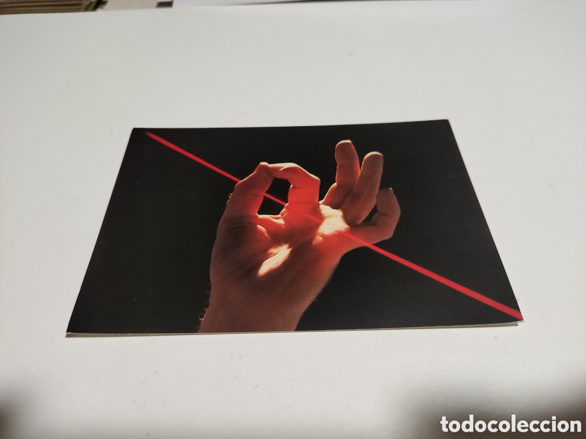 Postales: Postal mano l&aacute;ser..... - Foto 1