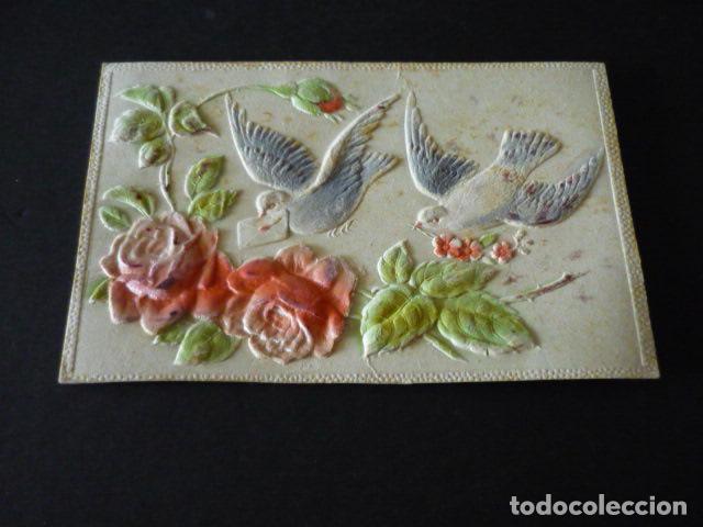 Postales: PALOMAS Y FLORES EN RELIEVE POSTAL - Foto 1