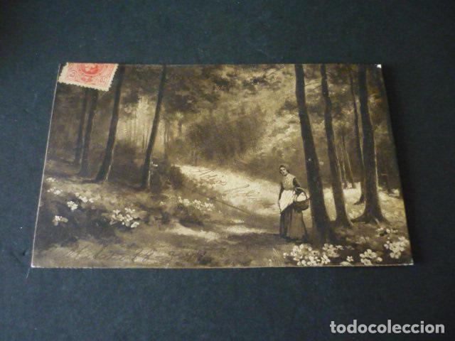 Postales: MUJER EN EL BOSQUE POSTAL - Foto 1