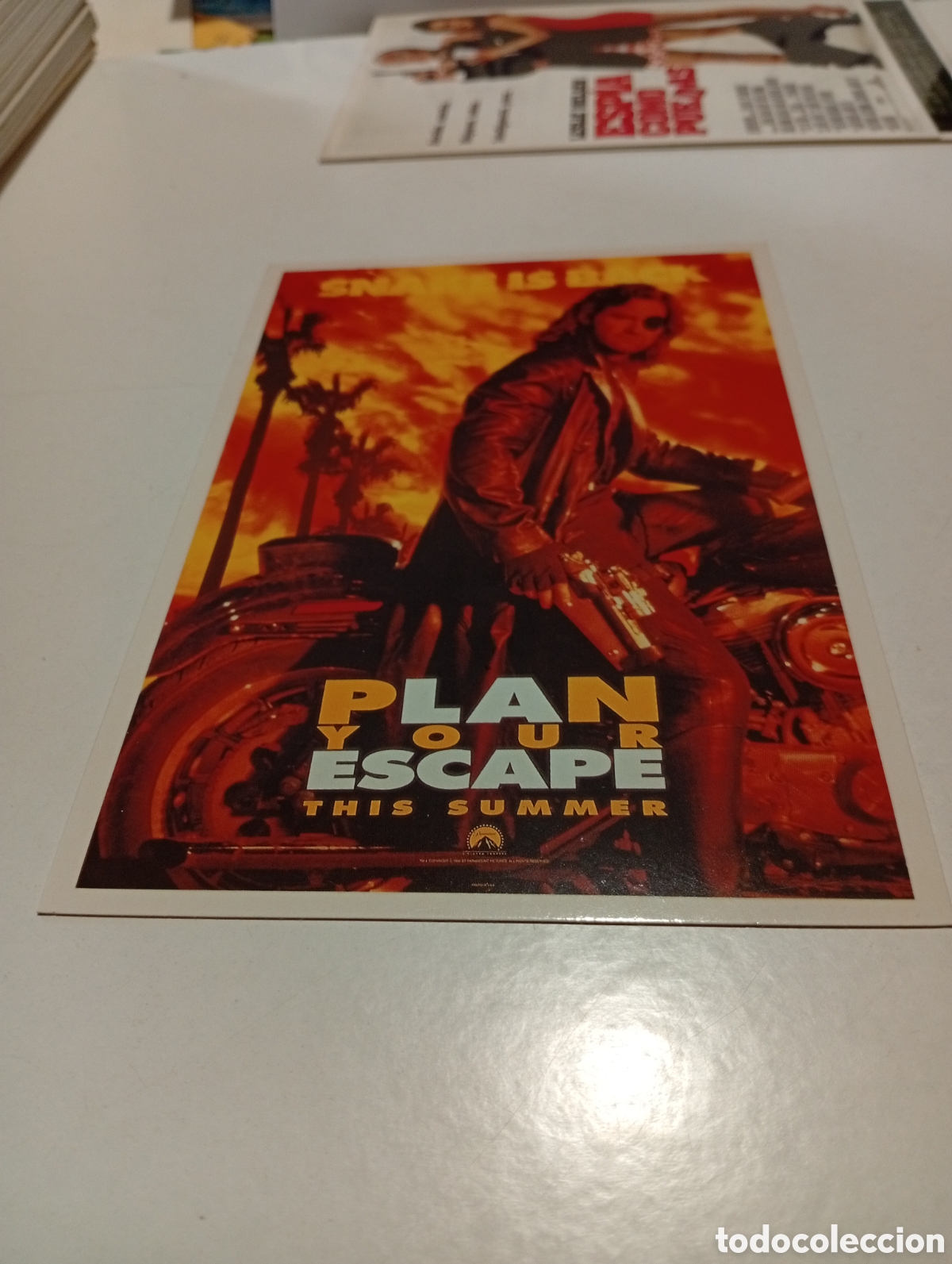 Postales: Postal cine Escape From - Foto 1