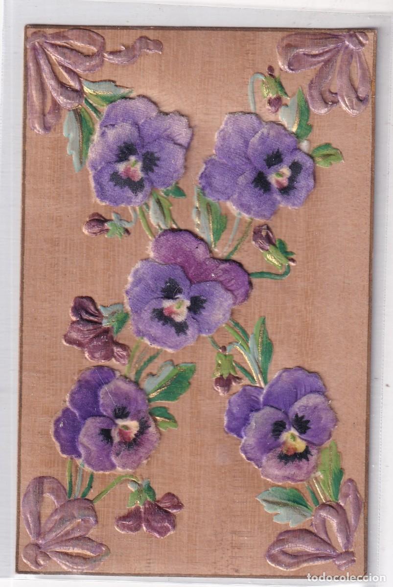 Postales: Postal con flores en relieve. Circulada en 1907
