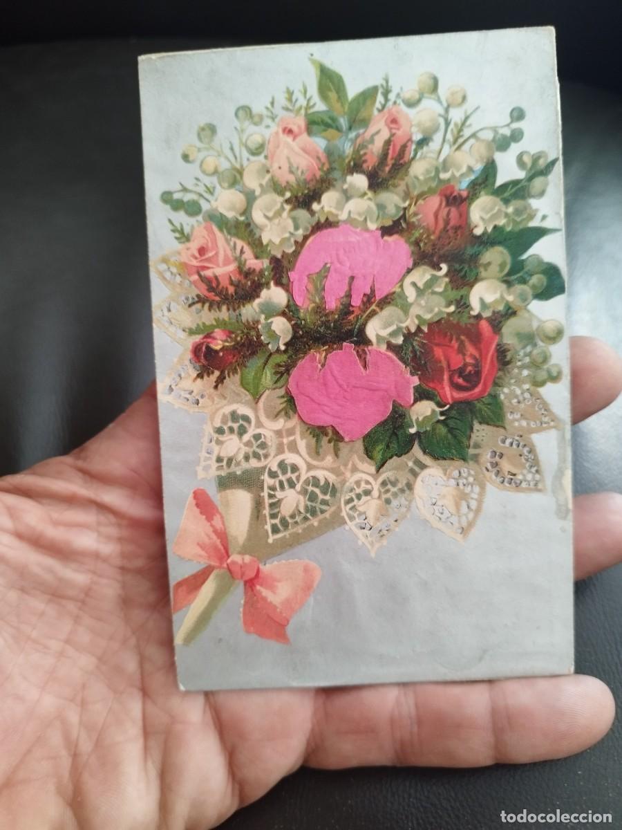 Postales: Postal antigua con relieve de ramo de flores. Fechada 1917.