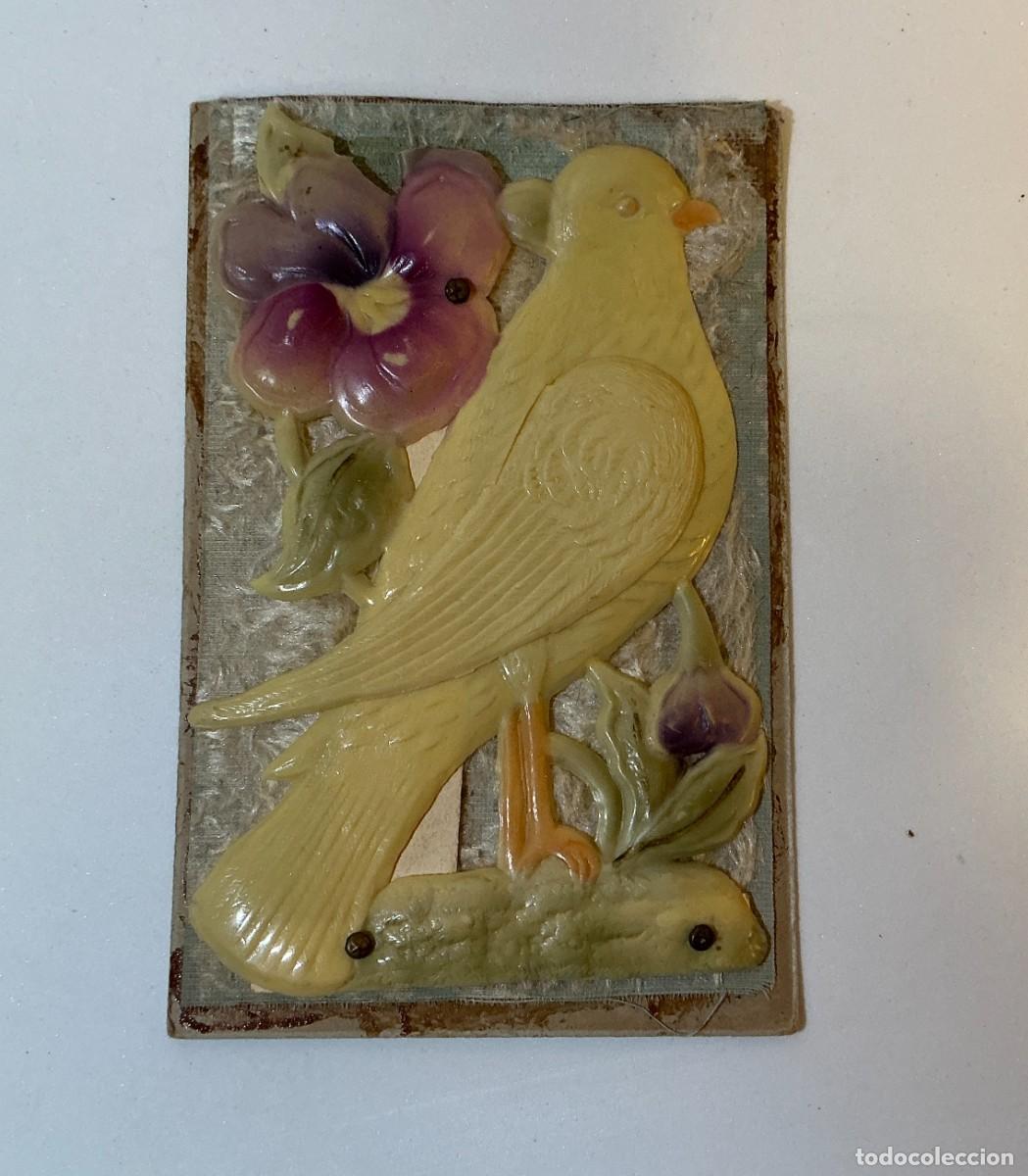 Postales: Postal antigua en relieve de celuloide con paloma y pensamiento &ndash; Belle &Eacute;poque &ndash; ca. 1913