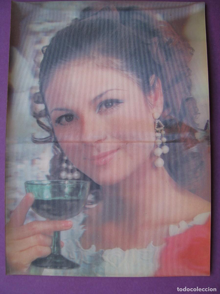 Postales: POSTAL LENTICULAR 3D. CHICA GUI&Ntilde;IANDO. DEFECTO