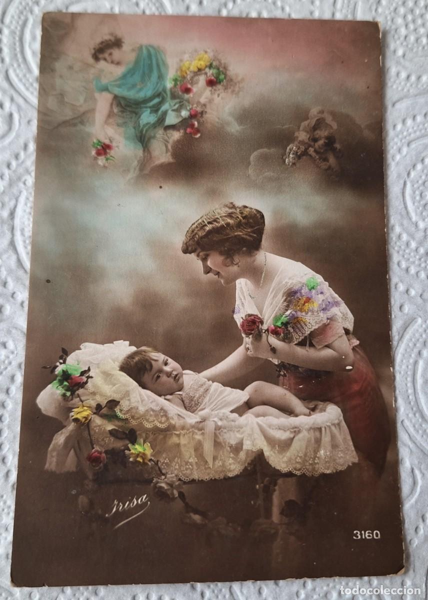 Postales: POSTAL EN COLOR MUY ANTIGUA MANUSCRITA EN 1917 - MADRE CONTEMPLANDO HIJO