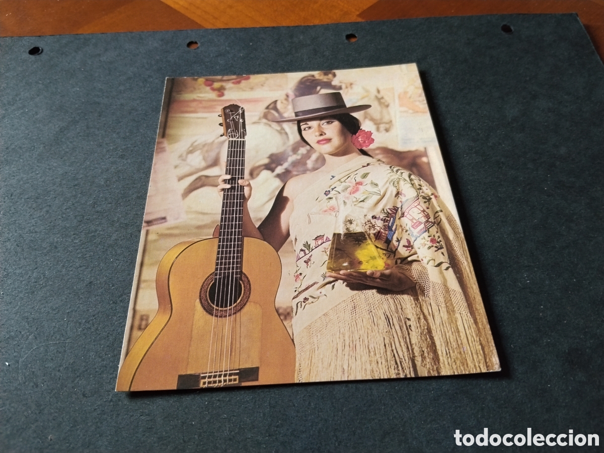 Postales: Postal aceite de oliva mujer guitarra espa&ntilde;ola