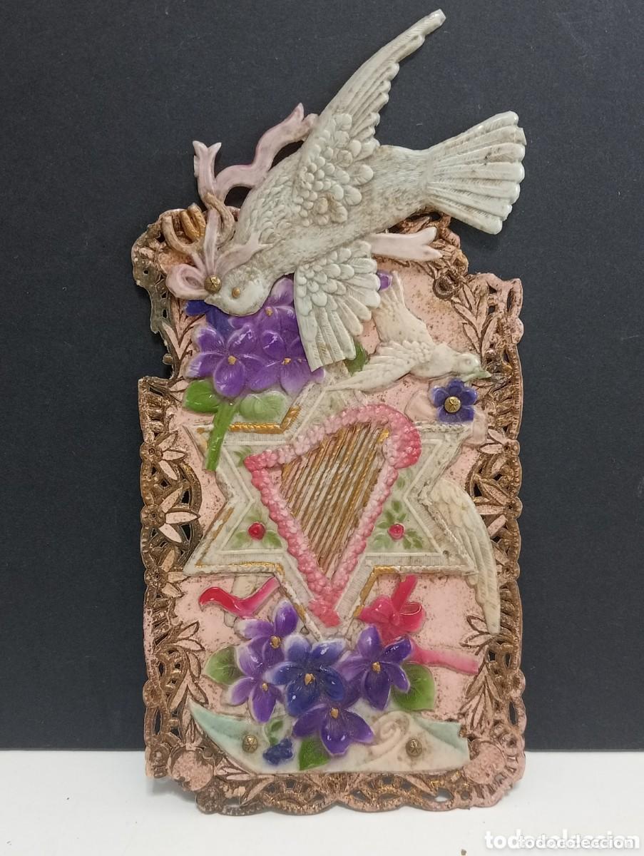 Postcards: CARTA DE FELICITACI&Oacute;N TROQUELADA Y EN RELIEVE. DIORAMA. PALOMAS Y ADORNOS