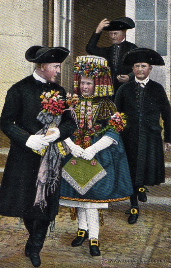 Postales: ANTIGUA POSTAL DE PERSONAS CON TRAJES TIPICOS - Foto 1