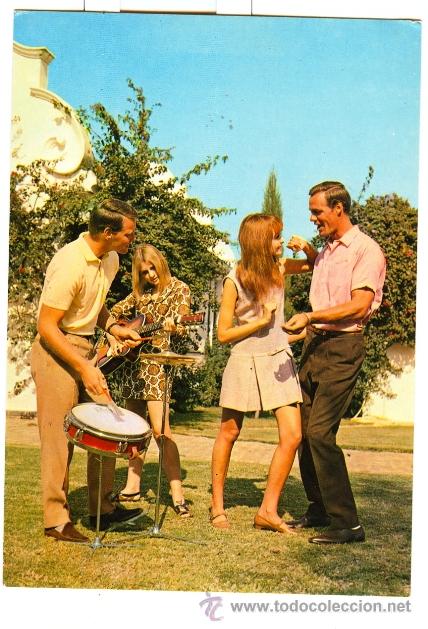 Postales: CHICOS Y CHICAS CON INSTRUMENTOS - Foto 1