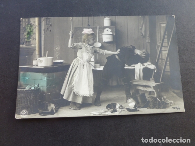 Postales: POSTAL RI&Ntilde;A EN LA COCINA - Foto 1