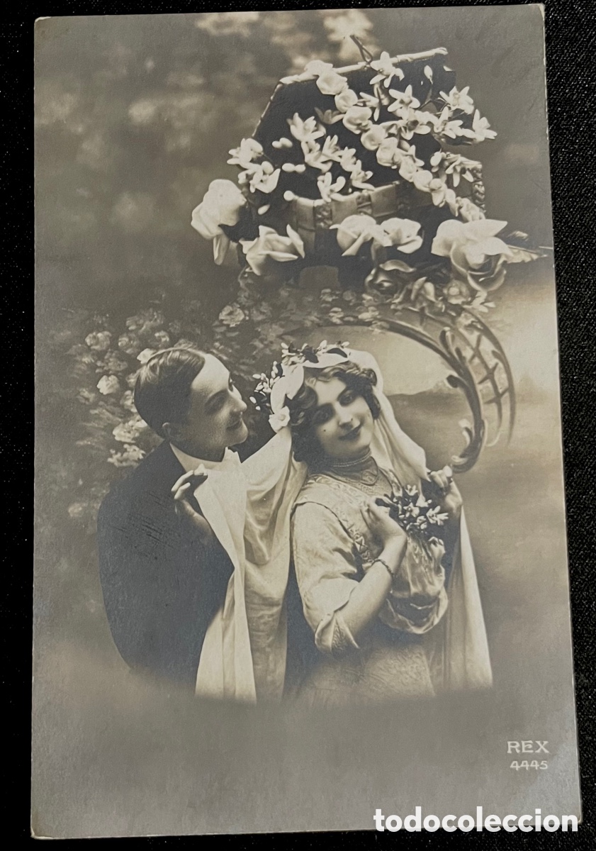 Postales: POSTAL: PAREJA CON FLORES - CIRCULADA - Foto 1