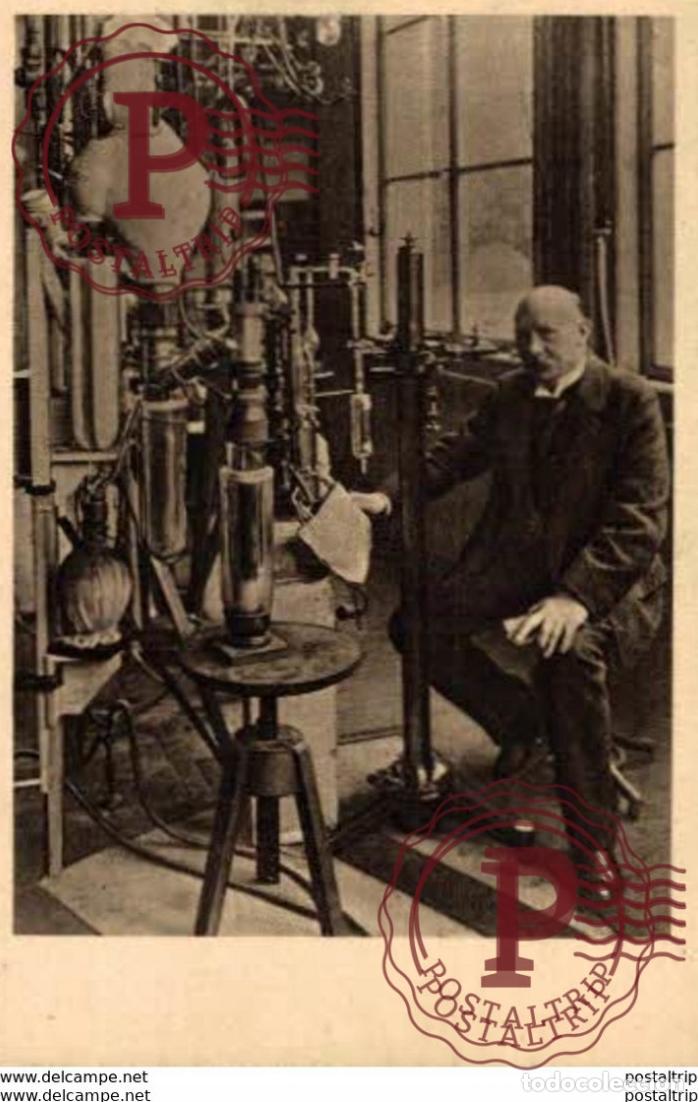 Cartoline: PROFESIONES PROFESSIONS. PROFESSOR KAMERLINGH ONNES WITH THE APPARATUS HE USED IN HIS FIRST... L