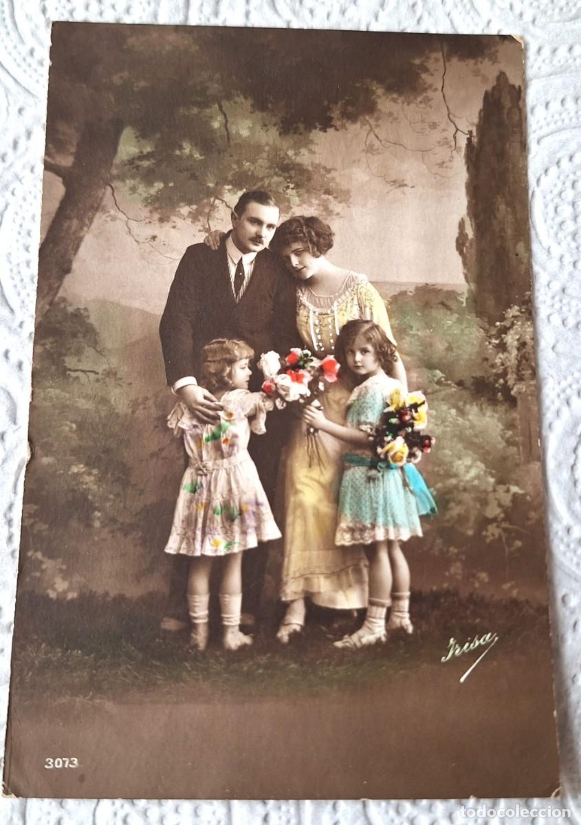 Postales: POSTAL EN COLOR MUY ANTIGUA MANUSCRITA EN 1918 - LA FAMILIA FELIZ