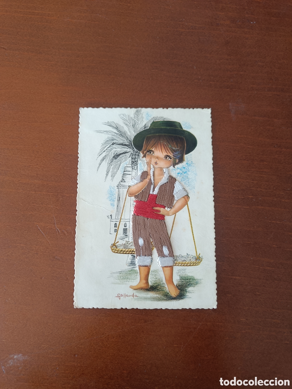 Postales: Postal con ropa pegada