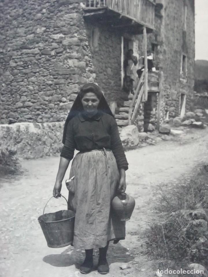 Postales: Tipus i costums de muntanya.10 postals. - Foto 2