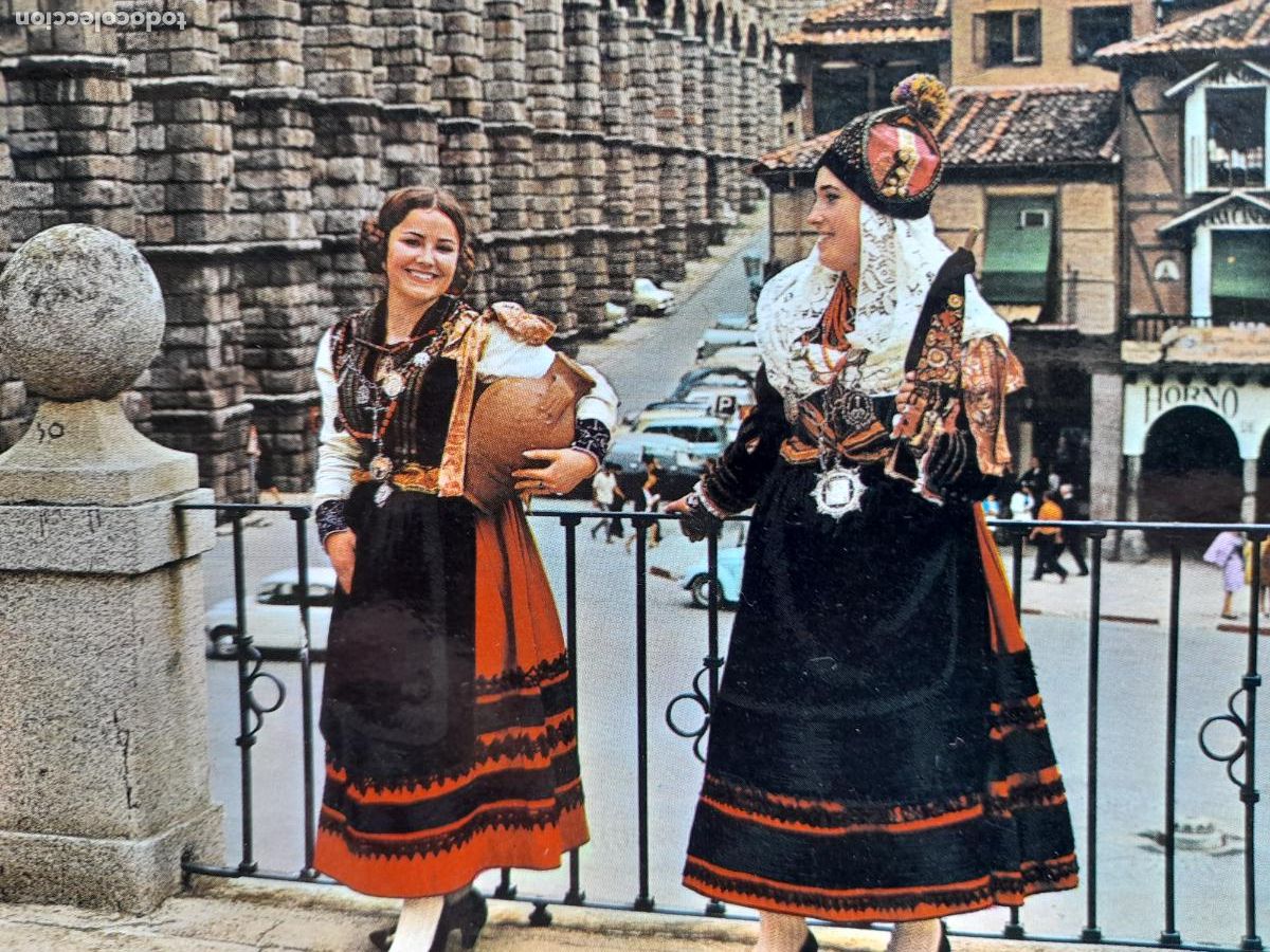 Postales: Segovia. Muchachas t&iacute;picas. Trajes regionales. - Foto 2