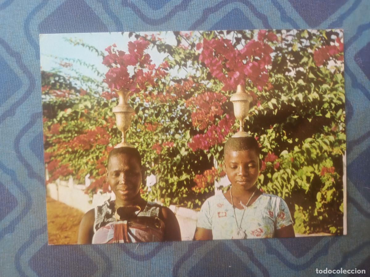 Postales: Tipos de Mozambique. Sin escribir - Foto 1