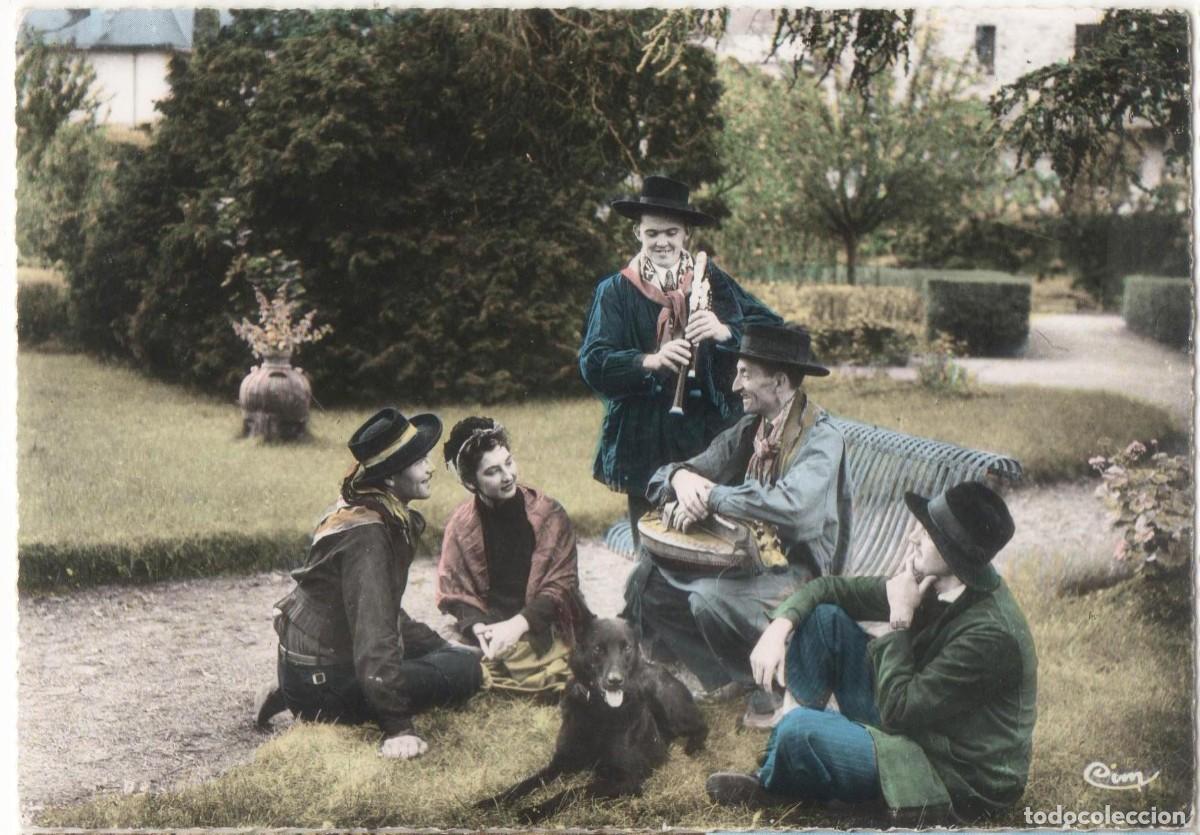 Postales: Francia-Folklore de Auvernia-sin circular- - Foto 1