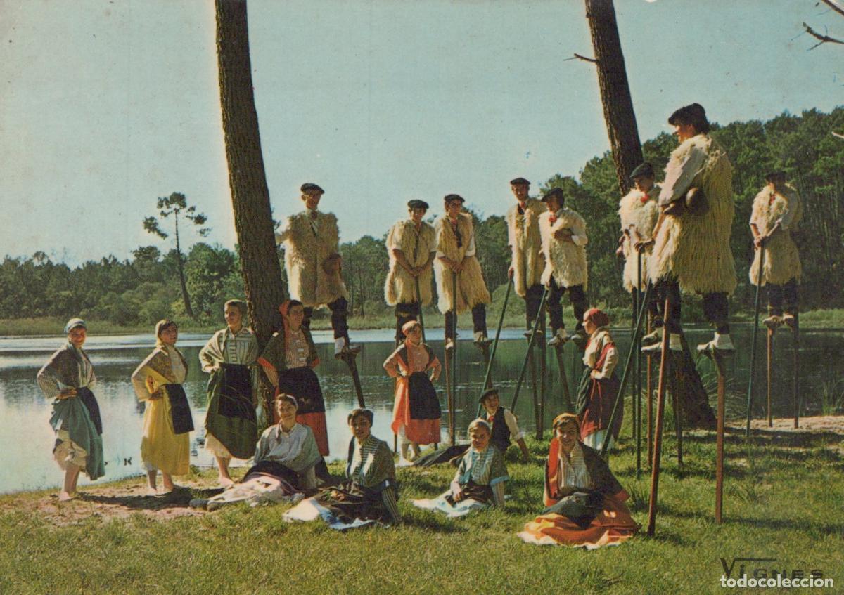 Postales: France Castets Groupe Folklorique Lous Becuts de Countis Unposted *YAE760
