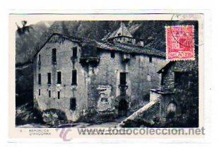 Postales: Republica D&acute;Andorra. Casal del parlament. V. Claverol. Con sello del  mismo motivo. Circulada.
