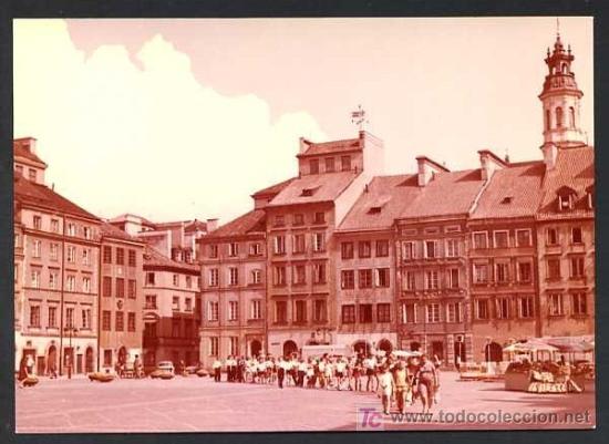 Postkarten: Polonia. Warszawa. *Old Town Market Square* Edit. K.A.W. Nueva.