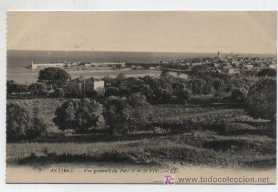 Cartes Postales: Antibes.- Vue generale du Port et de la Ville.
