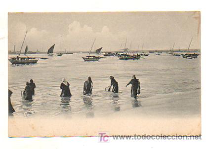 Postais: PESCADORAS EN LA PLAYA.