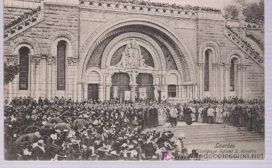 Cartes Postales: Lourdes.- Pelerinage devant le Rosaire.