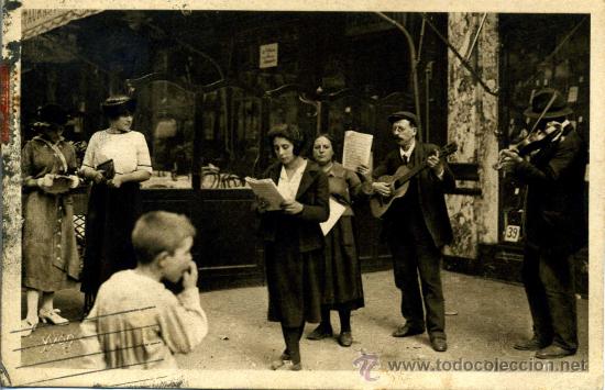 Postales: Paris. Les chanteurs de rue - Foto 1