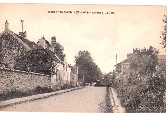 Postkarten: TARJETA POSTAL. FRANCIA. OZOUER LE VOULGIS. AVENUE DE LA GARE.