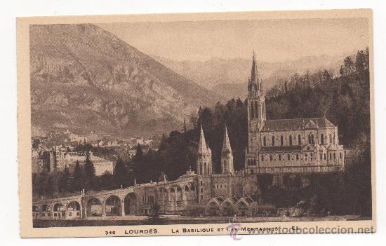 Postales: LOURDES.- LA BASILIQUE ET LES MONTAGNES.