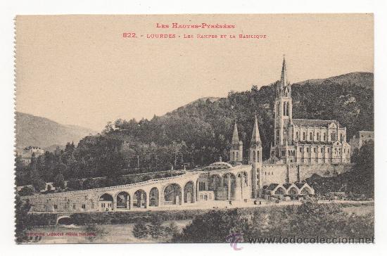 Postales: LES HAUTES-PYR&Eacute;N&Eacute;ES.- LOURDES.- LES RAMPES ET LA BASILIQUE (C.1920)