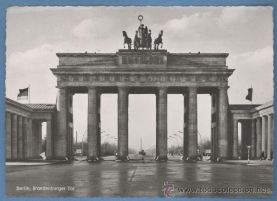Postales: Berlin - Puerta de Branderburgo - 1961 - Foto 1