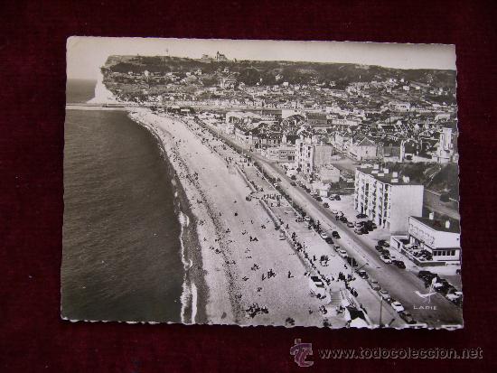 Postkarten: Postal Francia. En Avion au-dessus de.. 33 F&eacute;camp. Seine Maritime. La Plage.