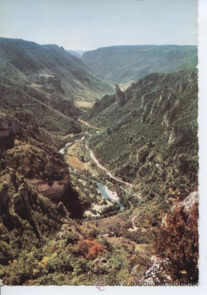 GORGES DU TARN . LE POINT SUBLIME