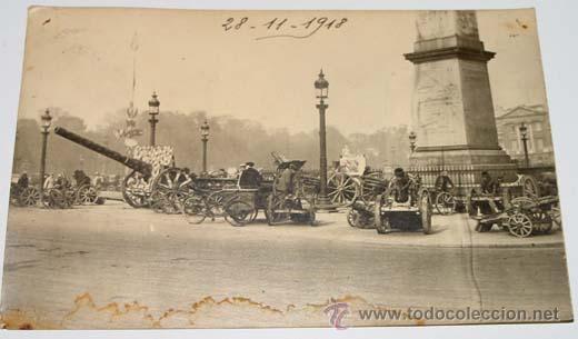 Postkarten: ANTIGUA POSTAL DE PARIS (FRANCIA) - CA&Ntilde;ONES ALEMANES AL PIE DEL OBELISCO DE LA PLAZA DE LA CONCORDI