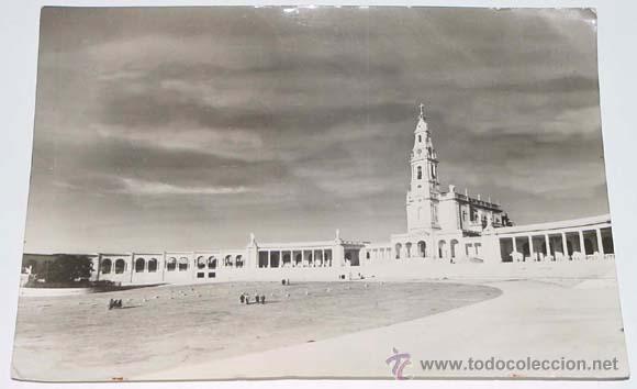 Postais: ANTIGUA POSTAL DE FATIMA - BASILICA - CIRCULADA.