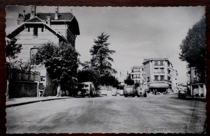 Postcards: ANTIGUA FOTO POSTAL DE VIROFLAY - PLAZA DE VERDUM - FRANCIA - NO CIRCULADA.