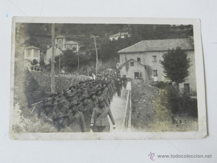 Postais: Antigua foto postal de la banda de musica militar, portuaria de Genova, Italia, a&ntilde;os 30, no circulad