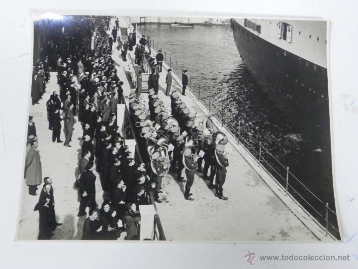 Postales: Antigua fotografia de la banda de musica militar, legionaria portuaria de Genova, Italia, a&ntilde;os 30, m