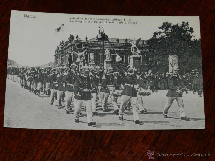 Postcards: antigua foto postal, aufziehen der schildwache mittags 1 uhr marching, La marcha de los guardas de p