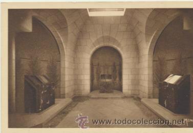 Cartes Postales: Crypte du Livre D&acute;Or des Soldats de Verdun.-Fechador du Monument a La Victoire -