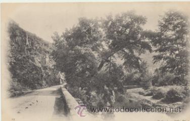 Postais: Environs d&acute;avallon.- Vall&eacute;e du Cousin. Franqueado y fechado en 1902.