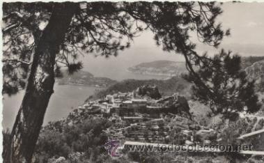 Postcards: Eze.- Vue du Nid d&acute;Aigle entre les pins. Franqueado y fechado en 1955.