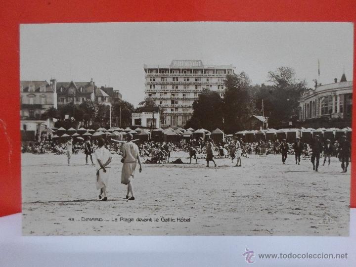 Postales: POSTAL DINARD - LA PLAGE DEVANT LE GALLIC HOTEL - Foto 1